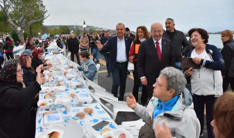 TEKİRDAĞLILAR HIDIRELLEZİ BÜYÜK BİR COŞKU İLE KARŞILADI
