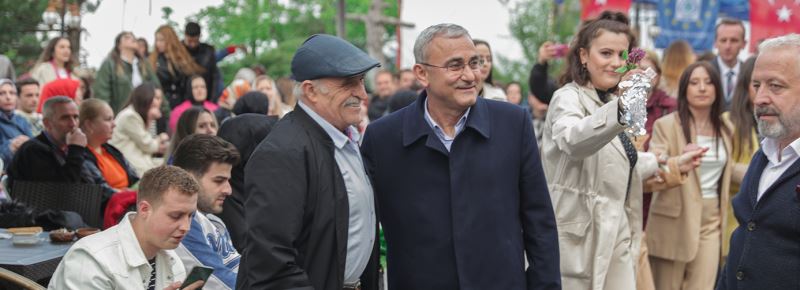 ÜSKÜPLÜ TÜRKLER, HIDIRELLEZ BAYRAMI’NI HİSAR’DA KUTLADI