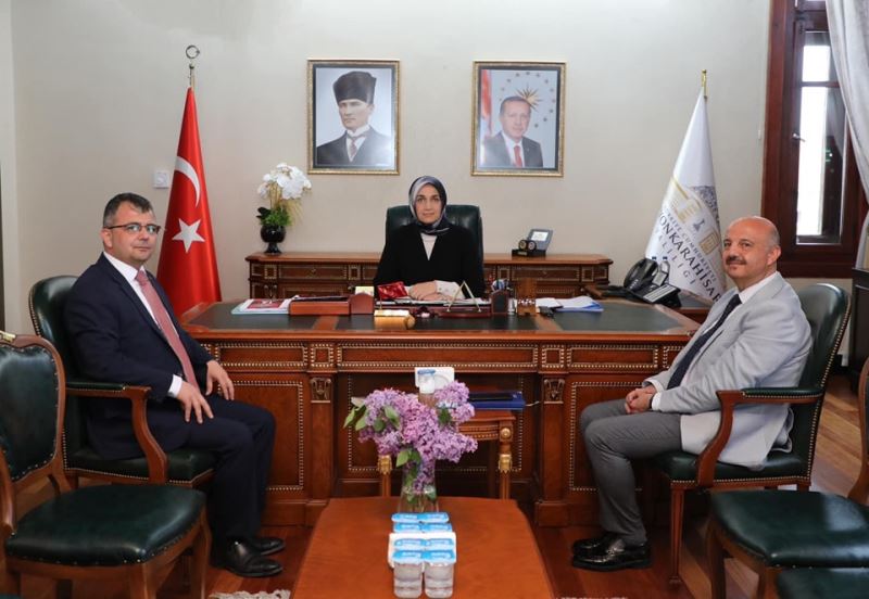 Belediye Başkanımız Serkan Koyuncu’dan Afyonkarahisar Valimiz Doç. Dr. Kübra Güran Yiğitbaşı’na Ziyaret