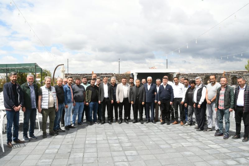 AK HEYET SERVİSÇİLER VE TAŞIMACILAR DERNEK ÜYELERİ İLE BİR ARAYA GELDİ