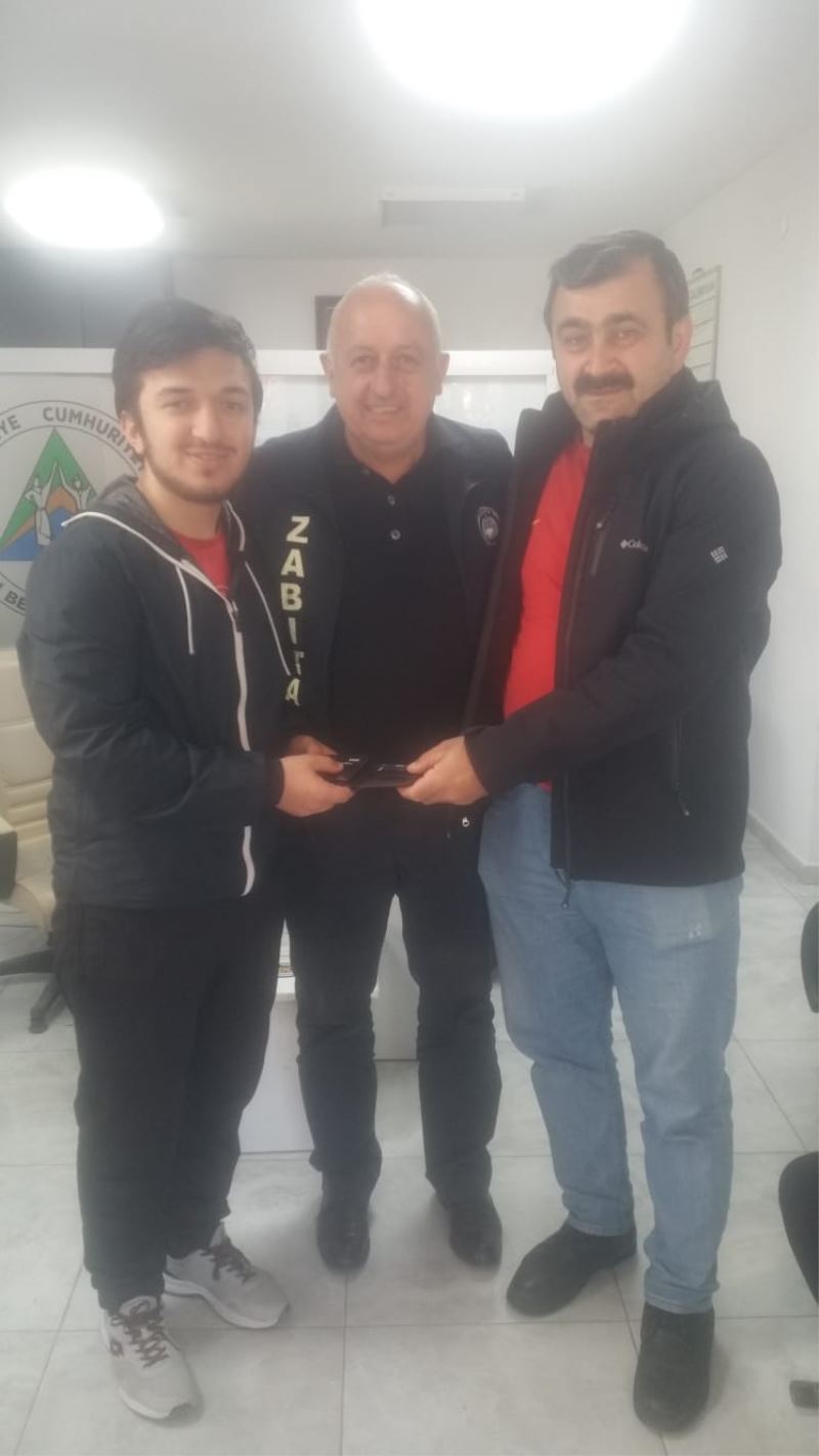 ZABITA EKİPLERİMİZ KAYIP PARAYI SAHİBİNE ULAŞTIRDI