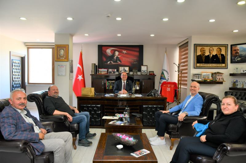 PRUSA SANAT GENÇLİK VE SPOR KULÜBÜNDEN BAŞKAN ELÇİN’E ZİYARET
