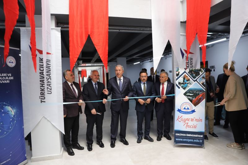 Bakan Akar ve Başkan Büyükkılıç’tan “Ekmeğe Zam” Açıklaması