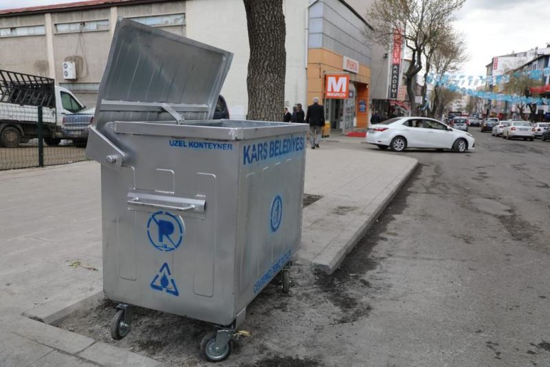 Çöp Konteynerlerini Yeniliyoruz…