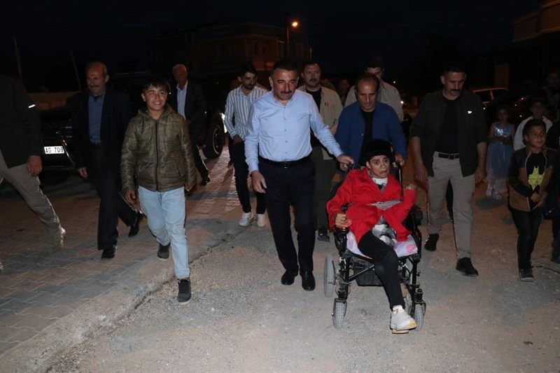 ÖZEL BİREY MUMİNE’NİN YOL ARZUSUNU VALİ HACIBEKTAŞOĞLU YERİNE GETİRDİ