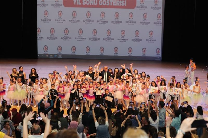 Bizim çocukların bale ve zumba kids gösterisi büyüledi