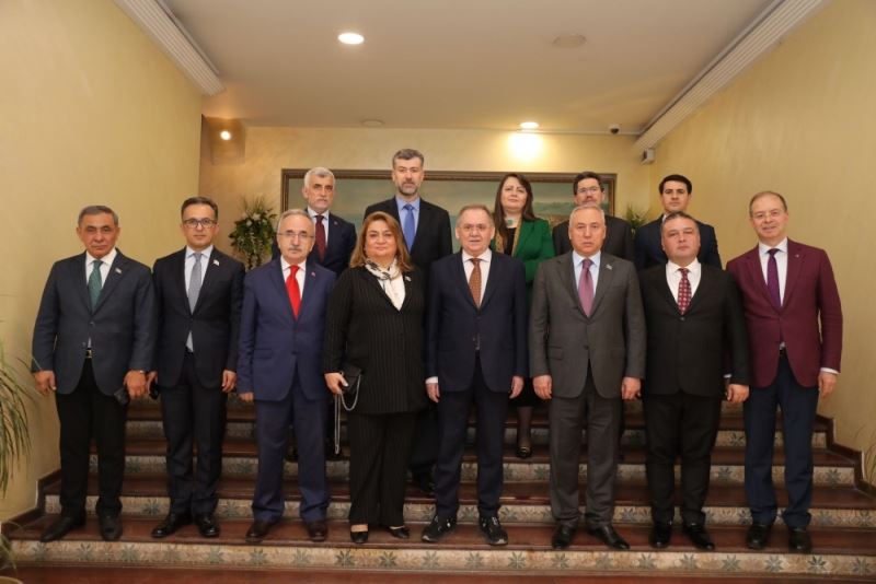 Yeni Azerbaycan Partisi heyetinden Büyükşehir’e ziyaret