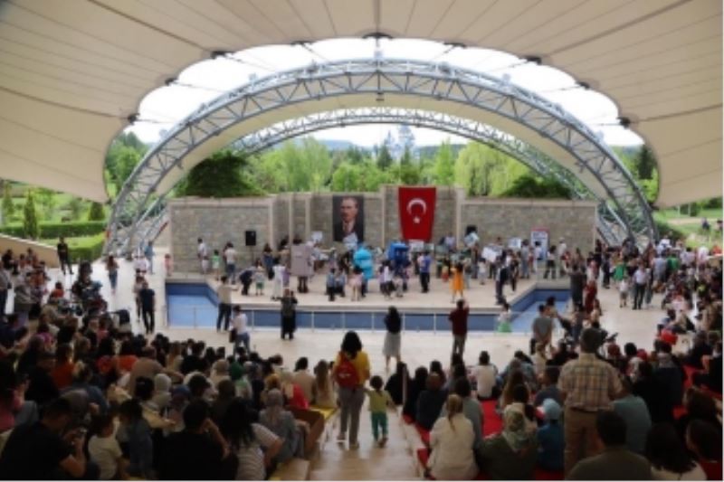 ÇEVRECİ OKULLAR ÖDÜLLERİNİ ALDILAR