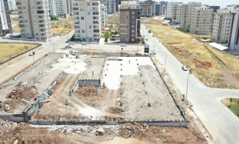 DOĞUKENT’TE MODERN SEMT PAZARI YÜKSELİYOR