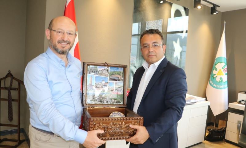 Büyükşehir Belediyesi’ne Niksar’dan Ziyaret