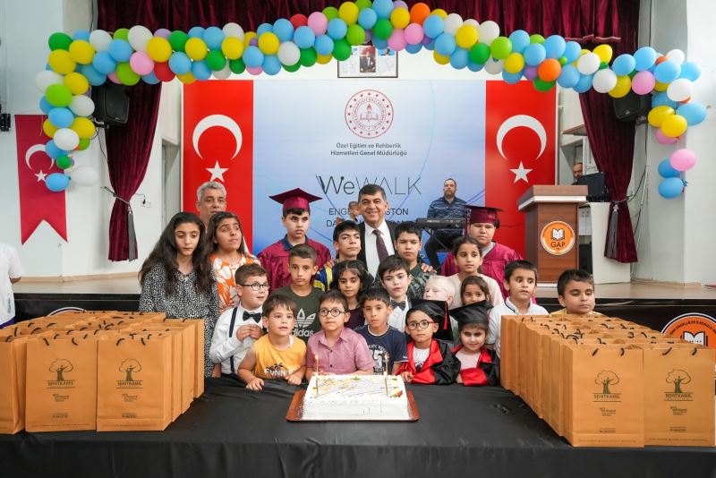 FADILOĞLU, ENGELLİ ÖĞRENCİLERİN HEYECAN VE MUTLULUKLARINI PAYLAŞTI