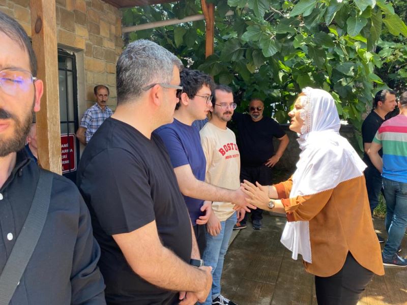 BAŞKAN HÜRRİYET, BAYRAKTAR AİLESİNİ ACILI GÜNÜNDE YALNIZ BIRAKMADI