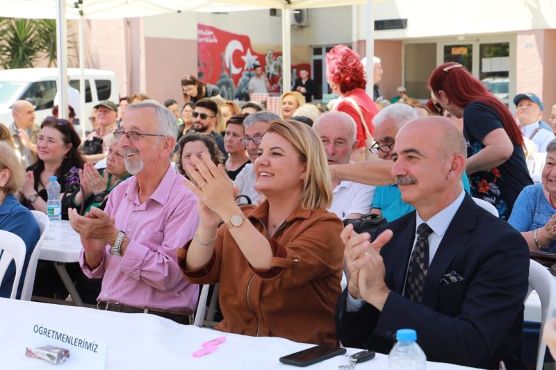 BAŞKAN HÜRRİYET, İZMİT LİSESİ MEZUNLARI DERNEĞİ’NİN GELENEKSEL PİLAV GÜNÜ ETKİNLİĞİNE KATILDI