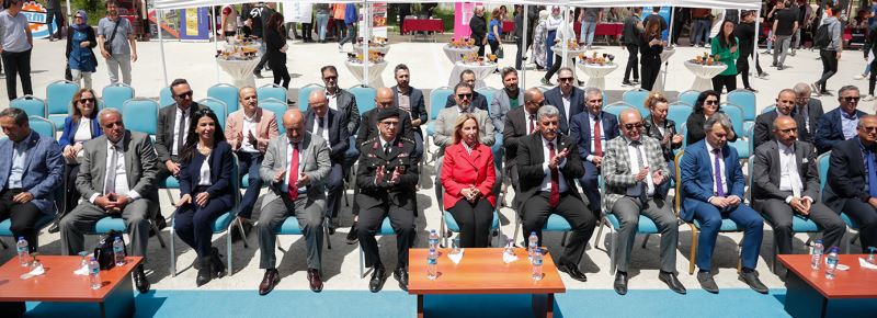 BAŞKAN VEKİLİMİZ DAMCI EĞİTİM VE KARİYER FUARINA KATILDI
