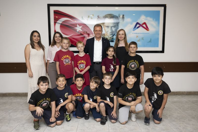 Başkan Seçer, Hayat Bilgisi Dersinde Öğrencilerle Bir Araya Geldi