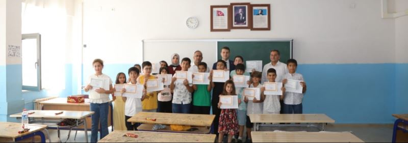 Kaymakam/Belediye Başkan V. Fatih Cıdıroğlu, Çocukların Karne Sevincine Ortak Oldu