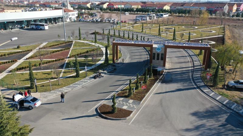 ŞEHİRLERARASI OTOBÜS TERMİNALİNDE PEYZAJ VE IŞIKLANDIRMA ÇALIŞMASI YAPILDI
