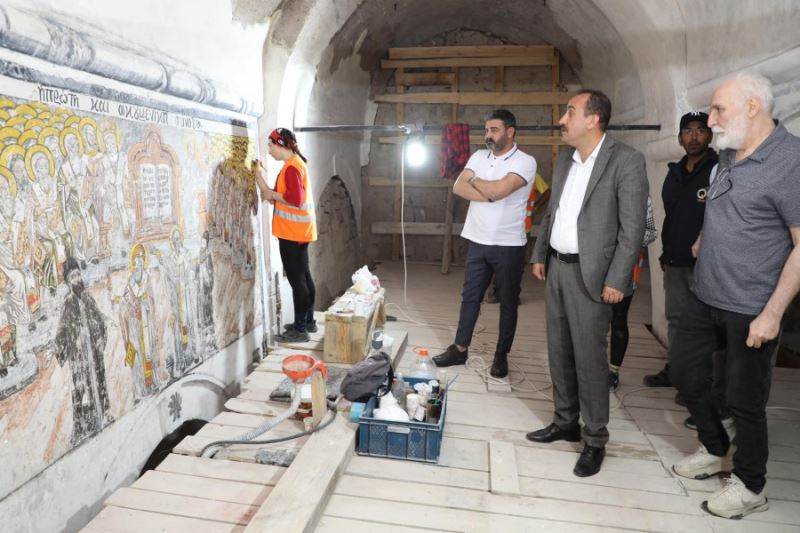 Belediye Başkanımız Av. Mustafa İlmek, oyuncu- yapımcı Sn. Hasan Kaçan ile birlikte Restorasyonu Büyükşehir Belediyesi