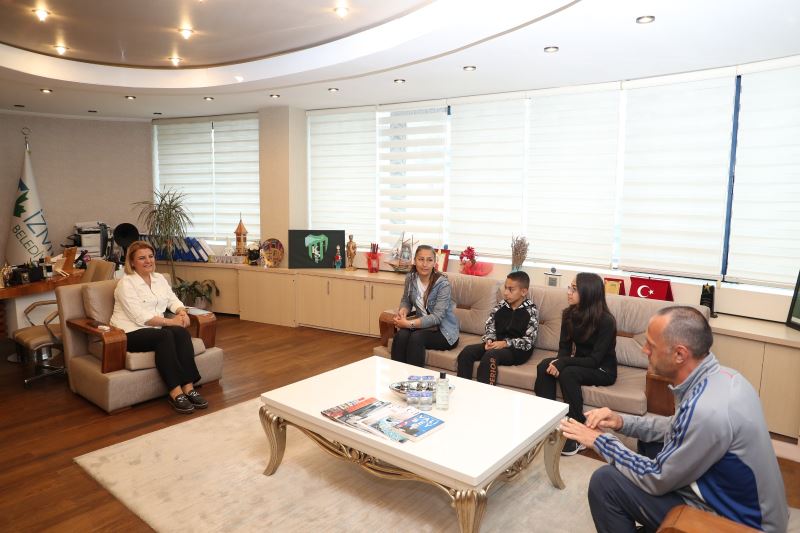 BAŞKAN HÜRRİYET, TÜRKİYE 1’İNCİSİ OLAN BAŞARILI SPORCU IRMAK’I TEBRİK ETTİ