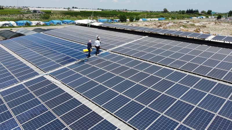 TARSUS BELEDİYESİ’NİN GÜNEŞ ENERJİ SANTRALLERİ İLE BÜTÇEYE YILLIK 14 MİLYON LİRA DESTEK SAĞLANIYOR