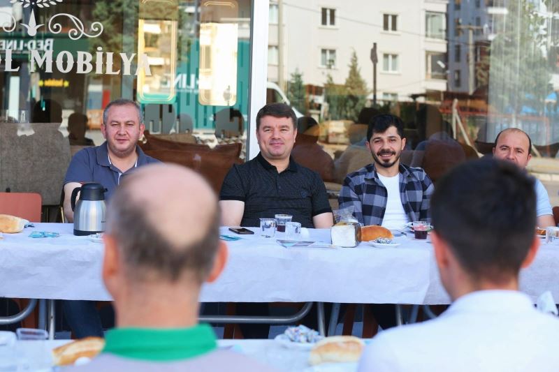 ESNAF BULUŞMALARININ BU HAFTA Kİ DURAĞI ACEM BULVARI OLDU