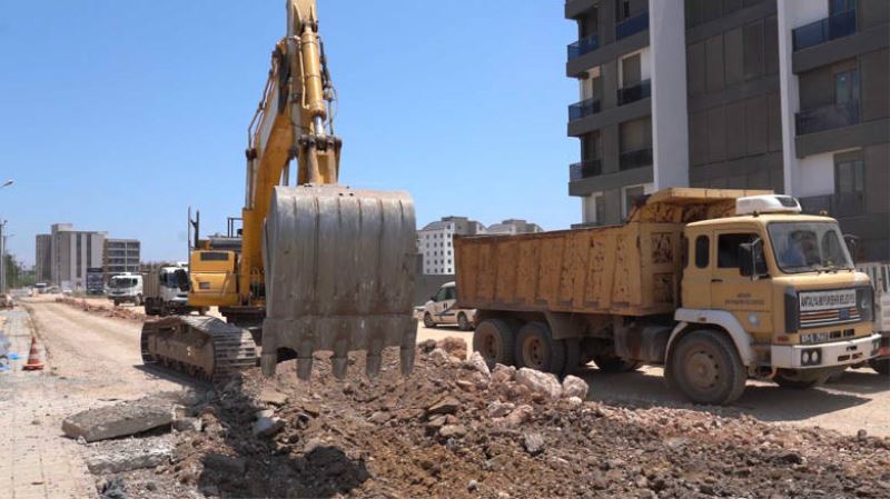Antalya Büyükşehir Belediyesi Çalkaya’da yeni yollar açıyor