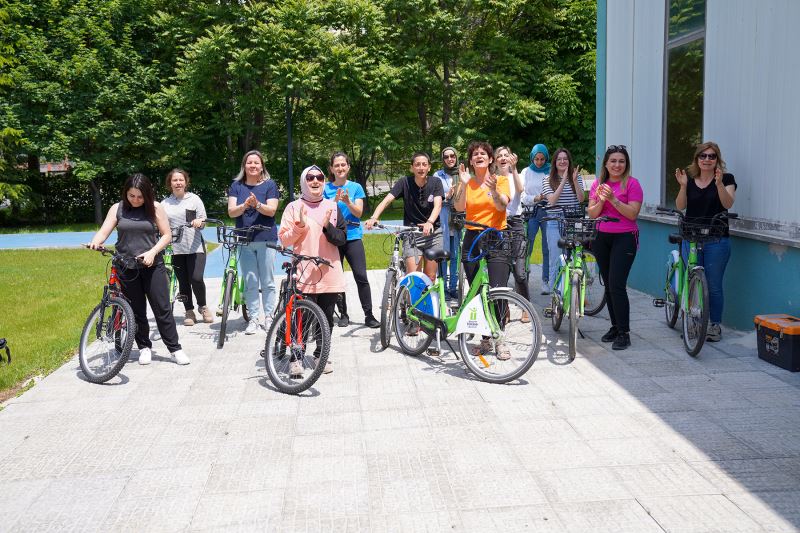 Kadınlarla Pedallıyoruz Bisiklet Okulu Eğitimleri Başladı