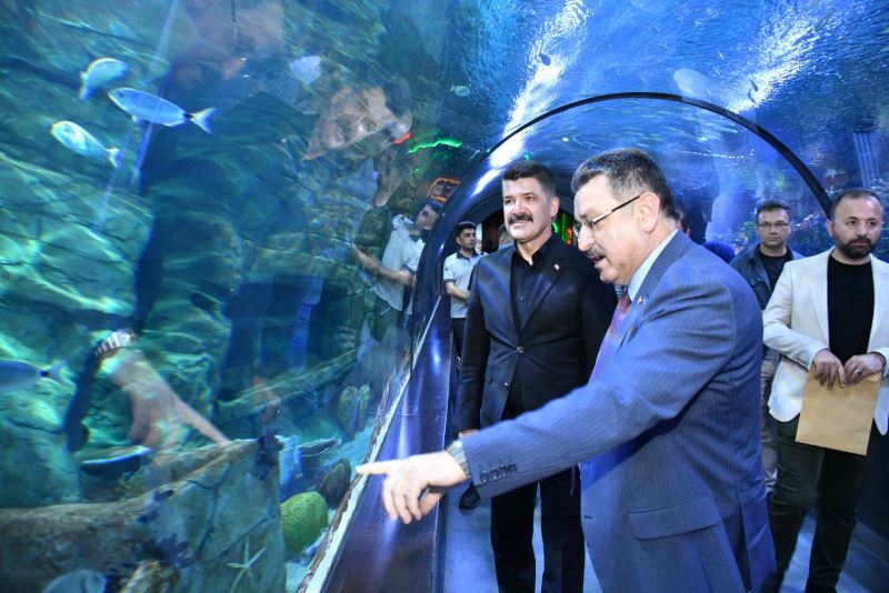 Genç, İl Emniyet Müdürü Esertürk’e Trabzon Akvaryum’u gezdirdi