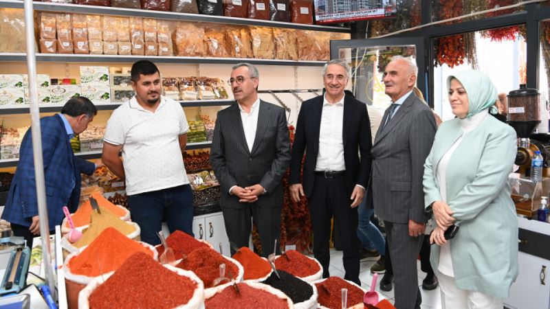 Başkan Güngör; “Esnaf Çarşılarıyla Ticari Hayatı Canlı Tutmayı Hedefliyoruz”