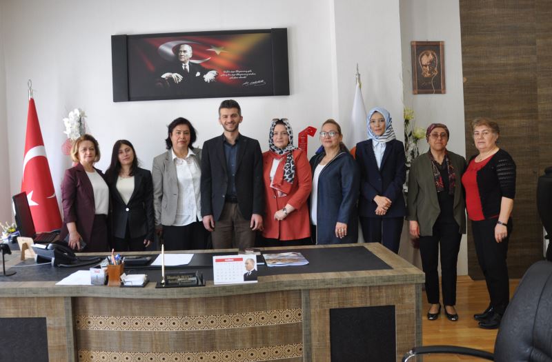 ERMENEK BELEDİYESİ KADIN MECLİSİNDEN BAŞKAN MUSTAFA BOZCU’YA ZİYARET