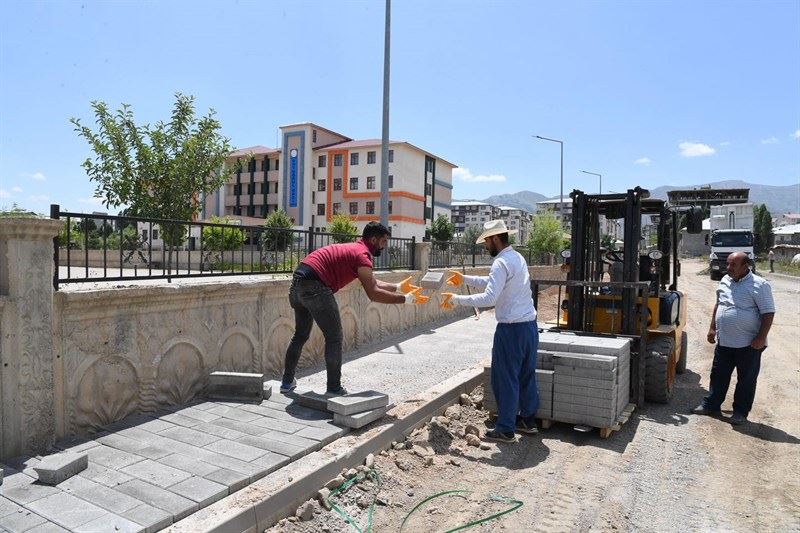 KARŞIYAKA-KIZILAĞAÇ-KULP BAĞLANTI YOLUNDA ÇALIŞMALAR DEVAM EDİYOR