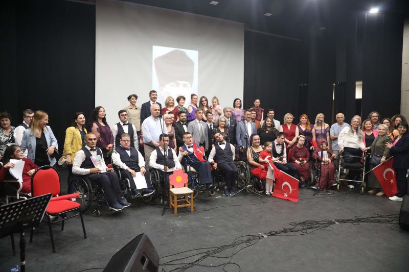 Atakum’dan Türkiye’ye örnek koro: Gökkuşağı Korosu