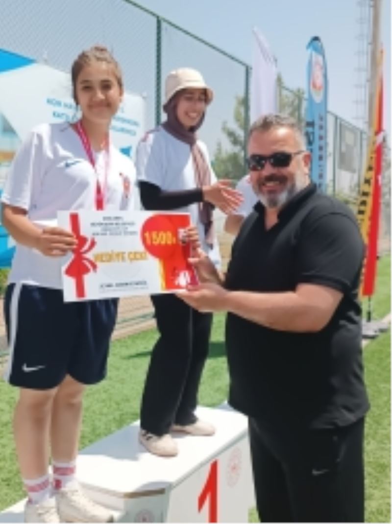 OKÇULUKTA ÇİFTE SEVİNÇ