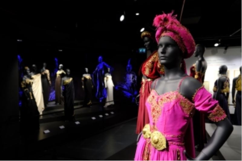 ZÜHAL YORGANCIOĞLU MODA TASARIM MÜZESİ ZİYARETÇİLERİNE KAVUŞUYOR