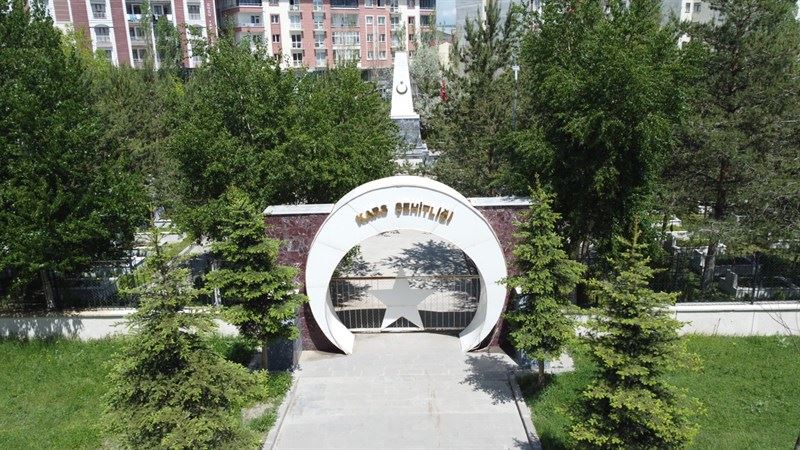 Mezarlıklar ve Şehitlikler Bayrama Hazır(2)