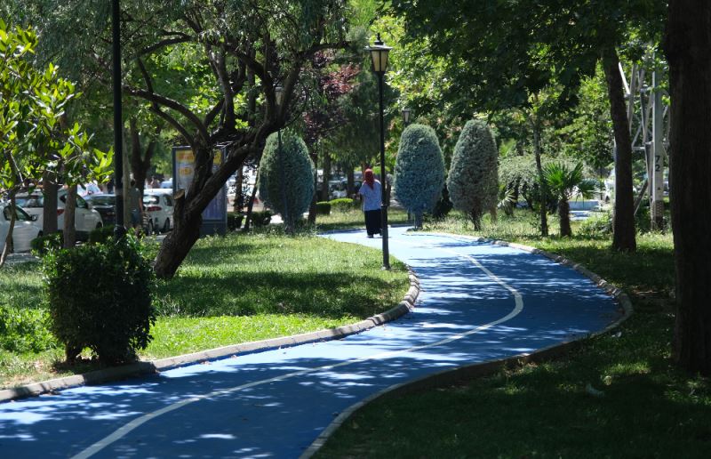 YUNUSEMRE VATANDAŞININ KONFORU İÇİN ÇALIŞIYOR