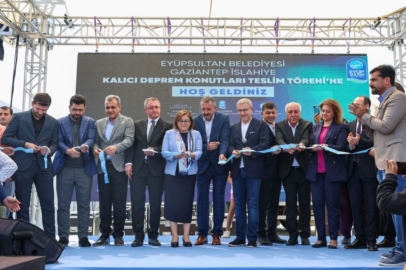 İSLAHİYE’DEKİ KALICI KONUT TESLİMATI SON SÜRAAT DEVAM EDİYOR