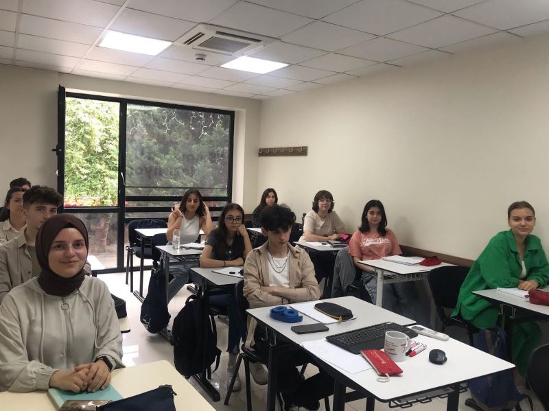 ÇINAR AKADEMİ YENİ DÖNEME HIZLANDIRMA KAMPIYLA BAŞLADI