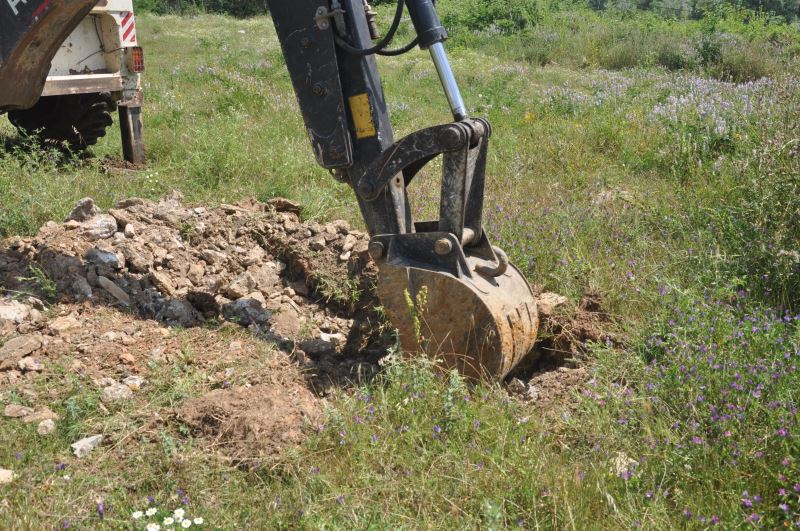 İZMİT BELEDİYESİNDEN KURBAN ATIKLARI İÇİN BAYRAMDA KUYU ÖNLEMİ