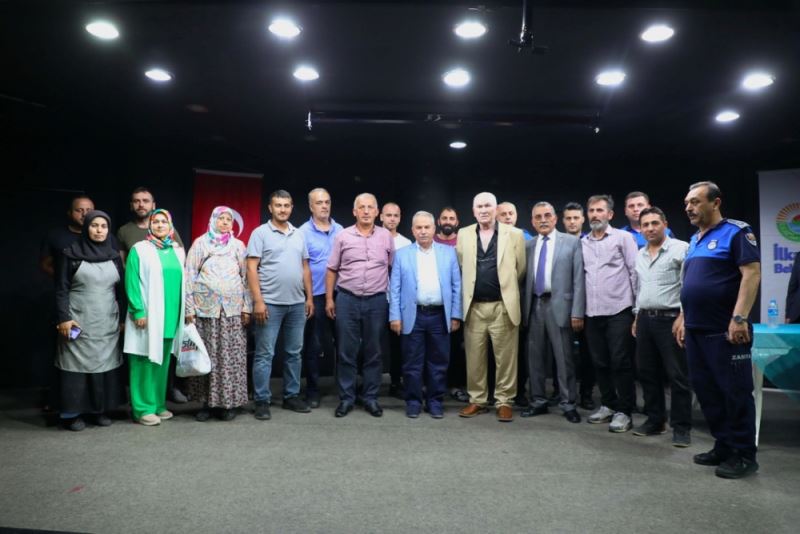 Pazarda tezgâh açacak olan 80 pazarcı esnafının yerleri tek tek kura ile belirlendi.