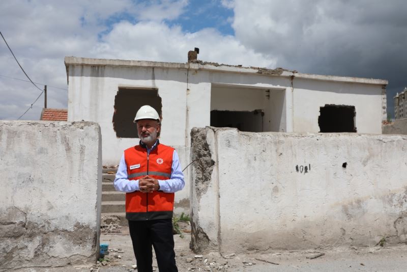 BAŞKAN ÇOLAKBAYRAKDAR; “KAYSERİ’NİN TRAFİĞİNİ RAHATLATACAK YENİ BULVAR KAZANDIRIYORUZ”