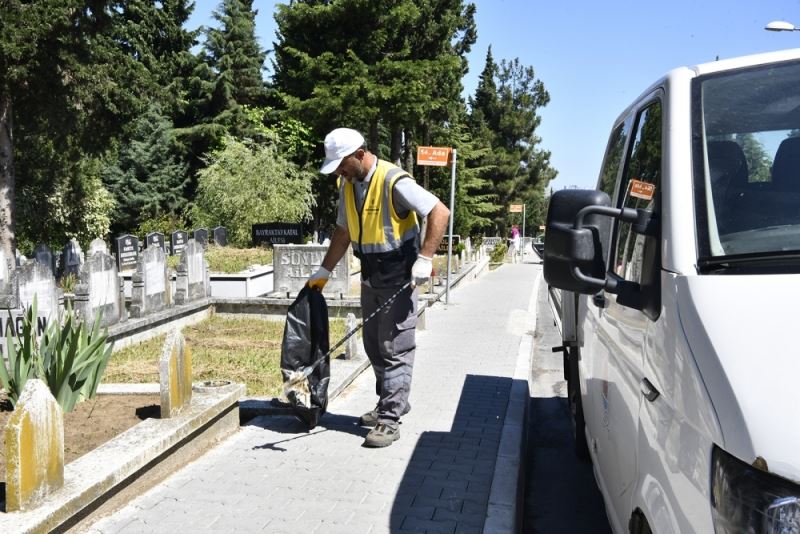 Büyükşehir’den mezarlıklarda titiz hazırlık