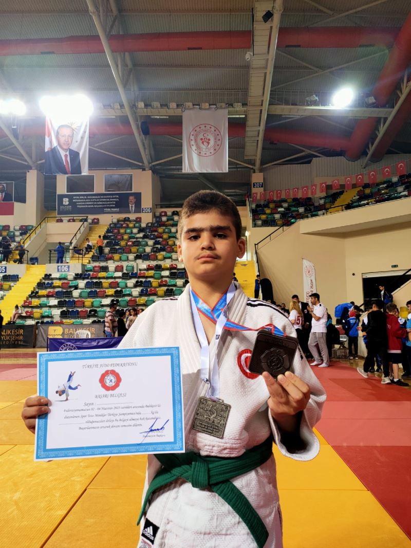 YUNUSEMRELİ POYRAZ TÜRKİYE 2.Sİ