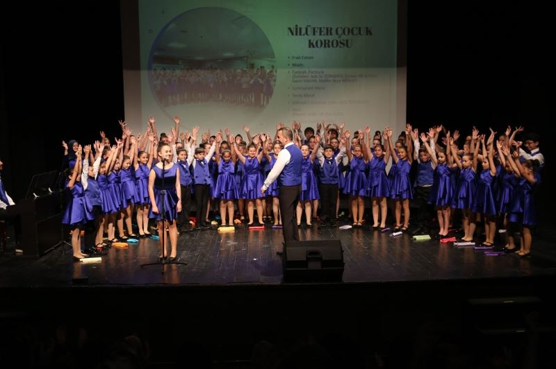 Çocuk ve Gençlik Koroları performanslarıyla alkış aldı