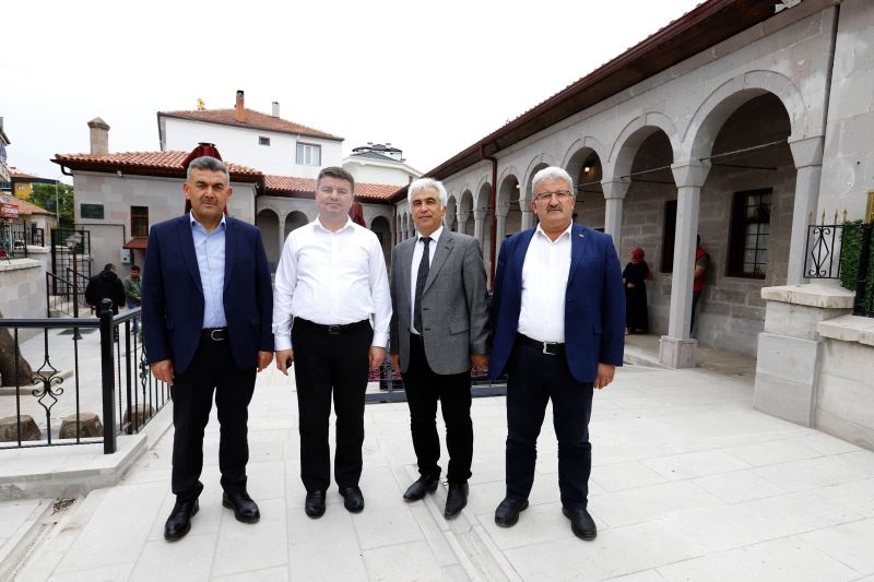 BELEDİYE BAŞKANI DİNÇER VE MECLİS ÜYELERİ BEDRİYE MEDRESESİNİ İNCELEDİ
