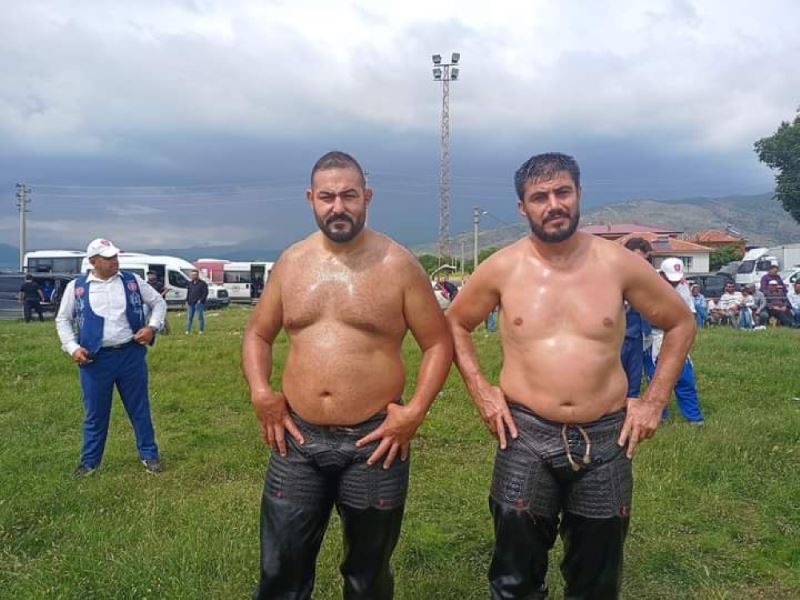 YAĞLI GÜREŞTE YUNUSEMRE FIRTINASI ESTİ