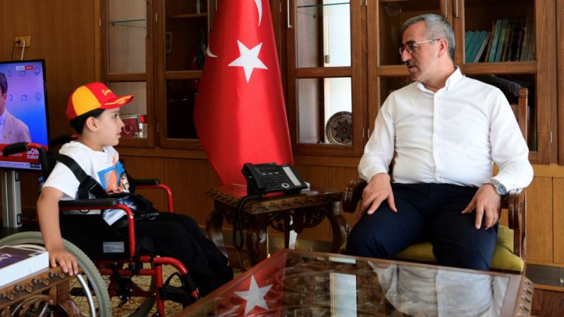 Başkan Güngör, 1. Sınıf Öğrencisi Muhammet’le Buluştu