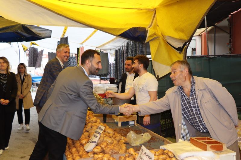 İZMİT BELEDİYESİ YÖNETİCİLERİ, TAVŞANTEPE ESNAFIYLA BULUŞTU