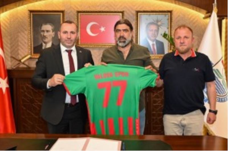 YALOVASPOR İÇİN İLK İMZA
