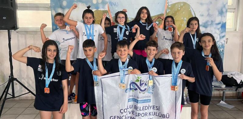 Yüzücülerimiz Turnuvadan Başarıyla Döndü